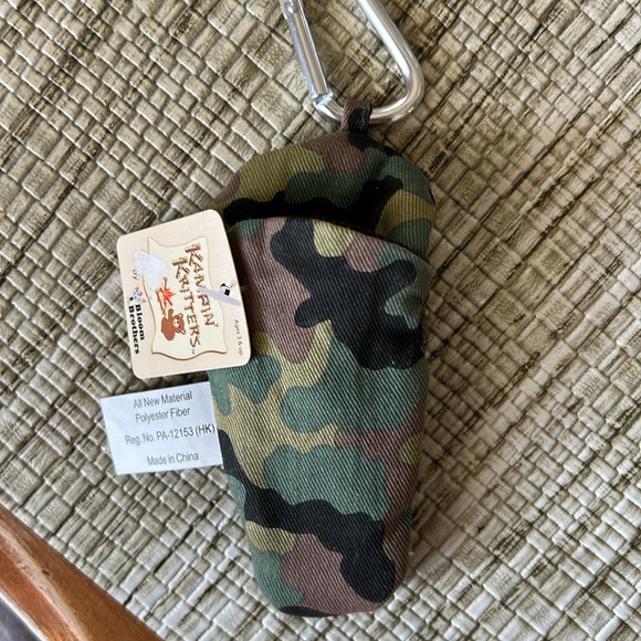 Kampin’ Kritters by Bloom Brothers 🫎 Moose in Camo Sleeping Bag ~ NEW - Picture 5 of 6